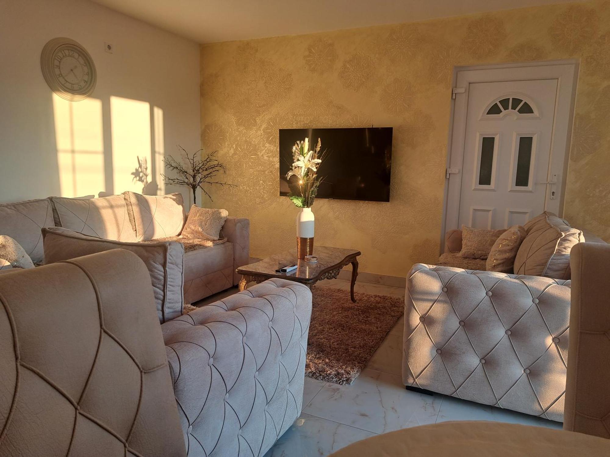 Dina Lux Apartman Ягодина Экстерьер фото